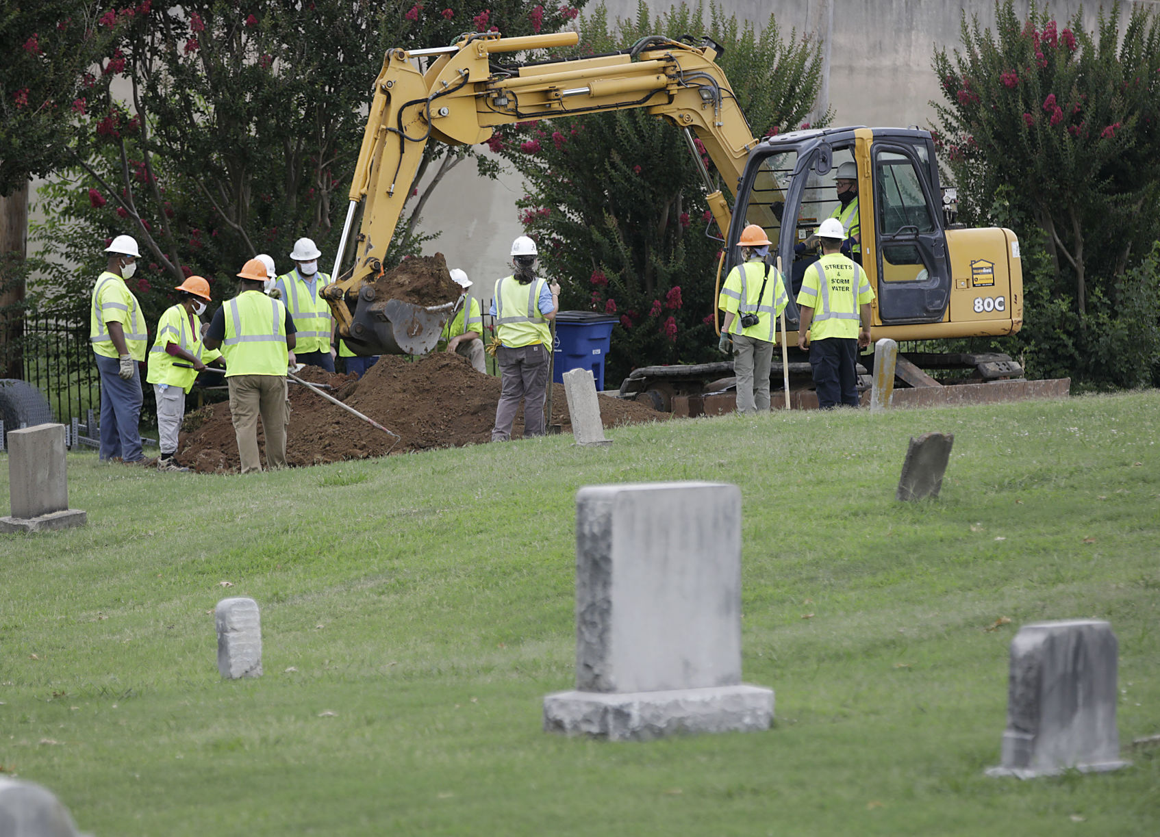 MASSACRE DIG